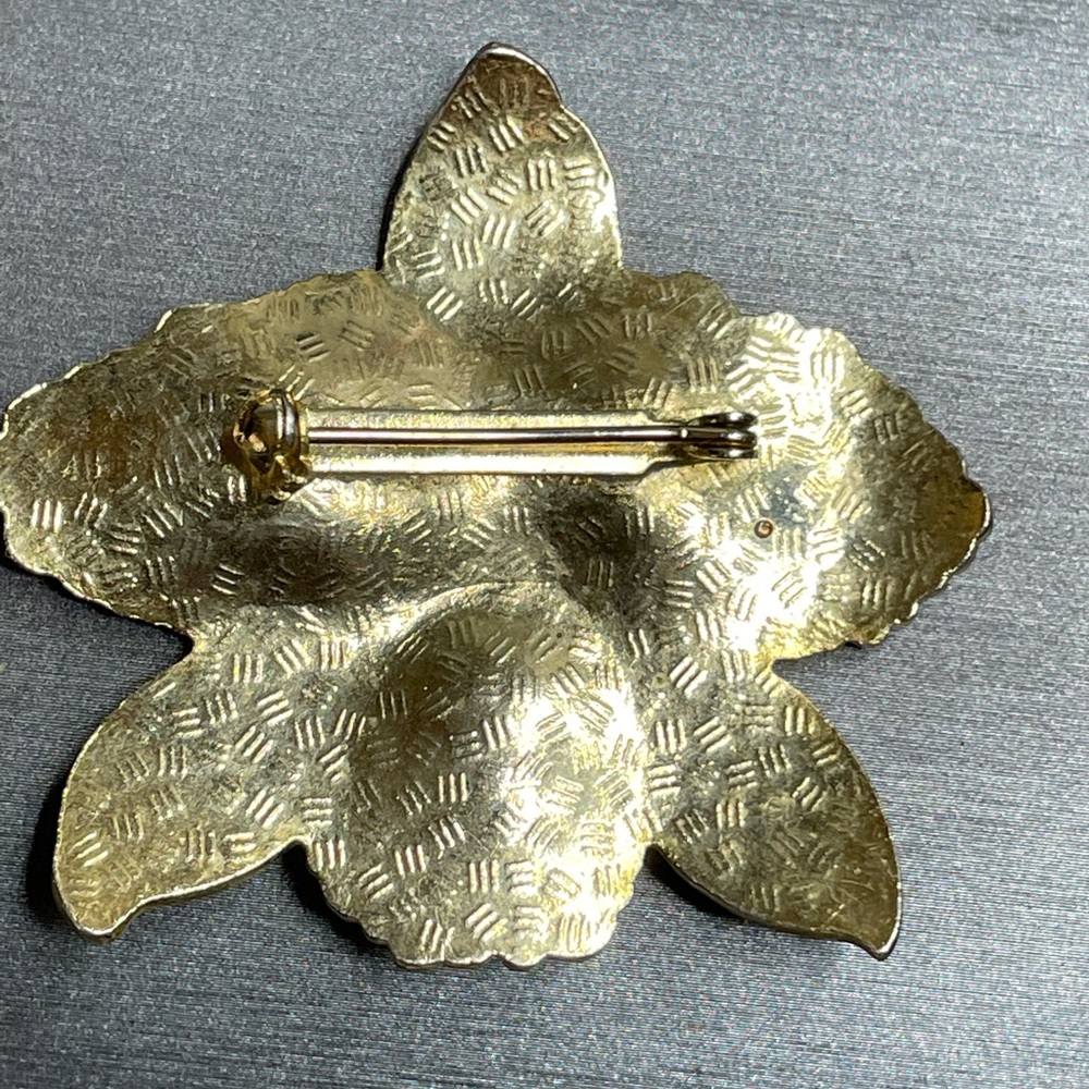 Cloisonné Orchid Flower Periwinkle & Pinks Gold Tone 3D Vintage 2” Brooch - Picture 6 of 14